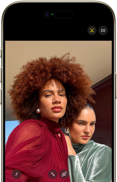 iPhone Air, voorkant, Dynamic Island bovenaan in het midden, de feature Middelpunt voor foto’s wordt gebruikt